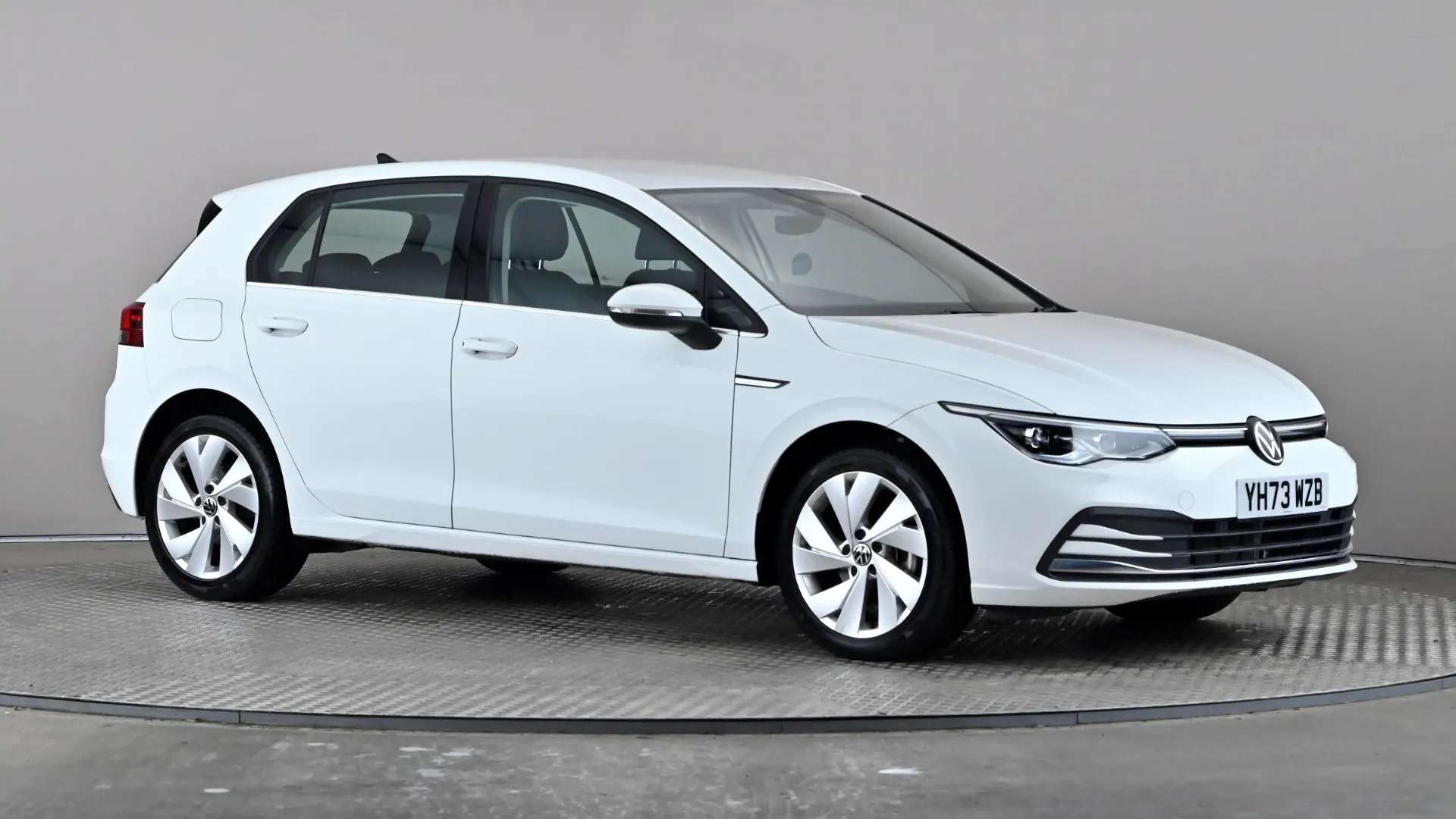 A 2023 VOLKSWAGEN GOLF 1.5 eTSI Style DSG A 2023 VOLKSWAGEN GOLF 1.5 eTSI Style DSG