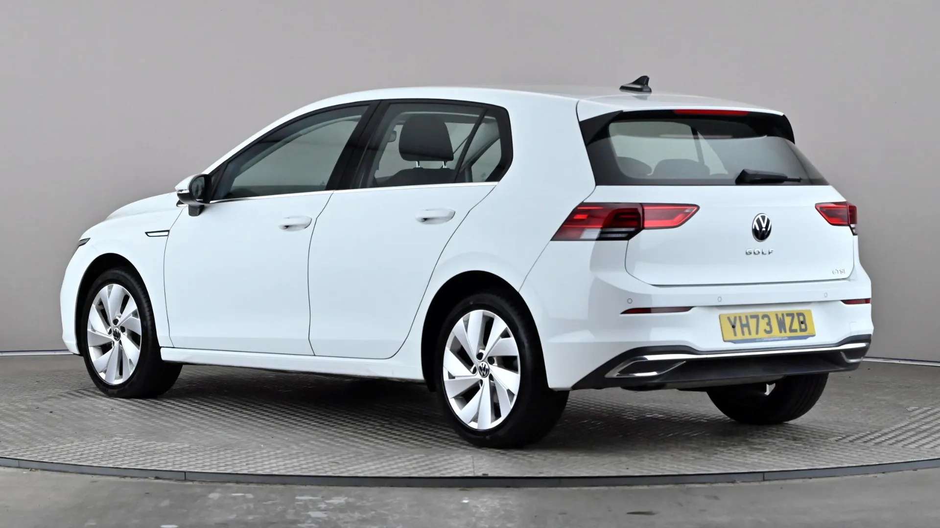 A 2023 VOLKSWAGEN GOLF 1.5 eTSI Style DSG A 2023 VOLKSWAGEN GOLF 1.5 eTSI Style DSG