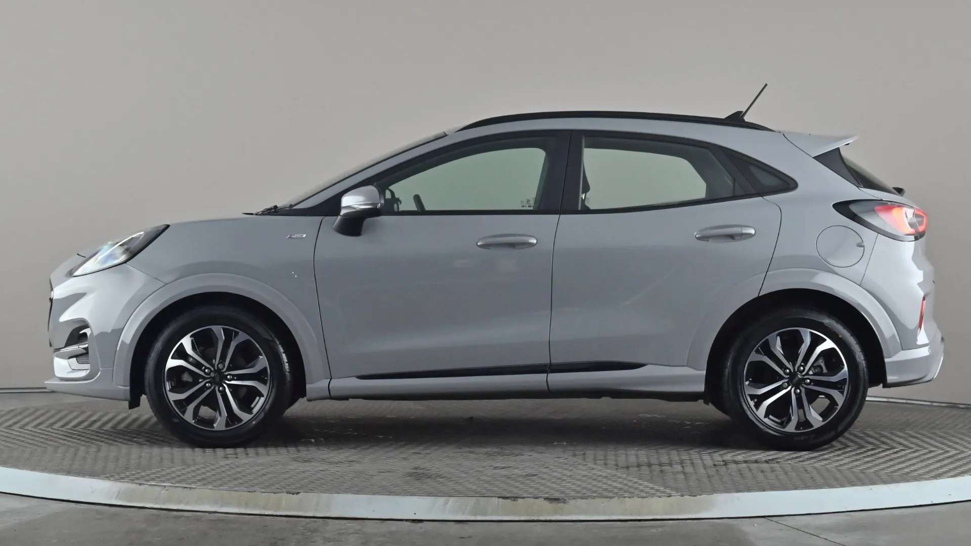 A 2022 FORD PUMA 1.0 EcoBoost Hybrid mHEV 155 ST-Line A 2022 FORD PUMA 1.0 EcoBoost Hybrid mHEV 155 ST-Line