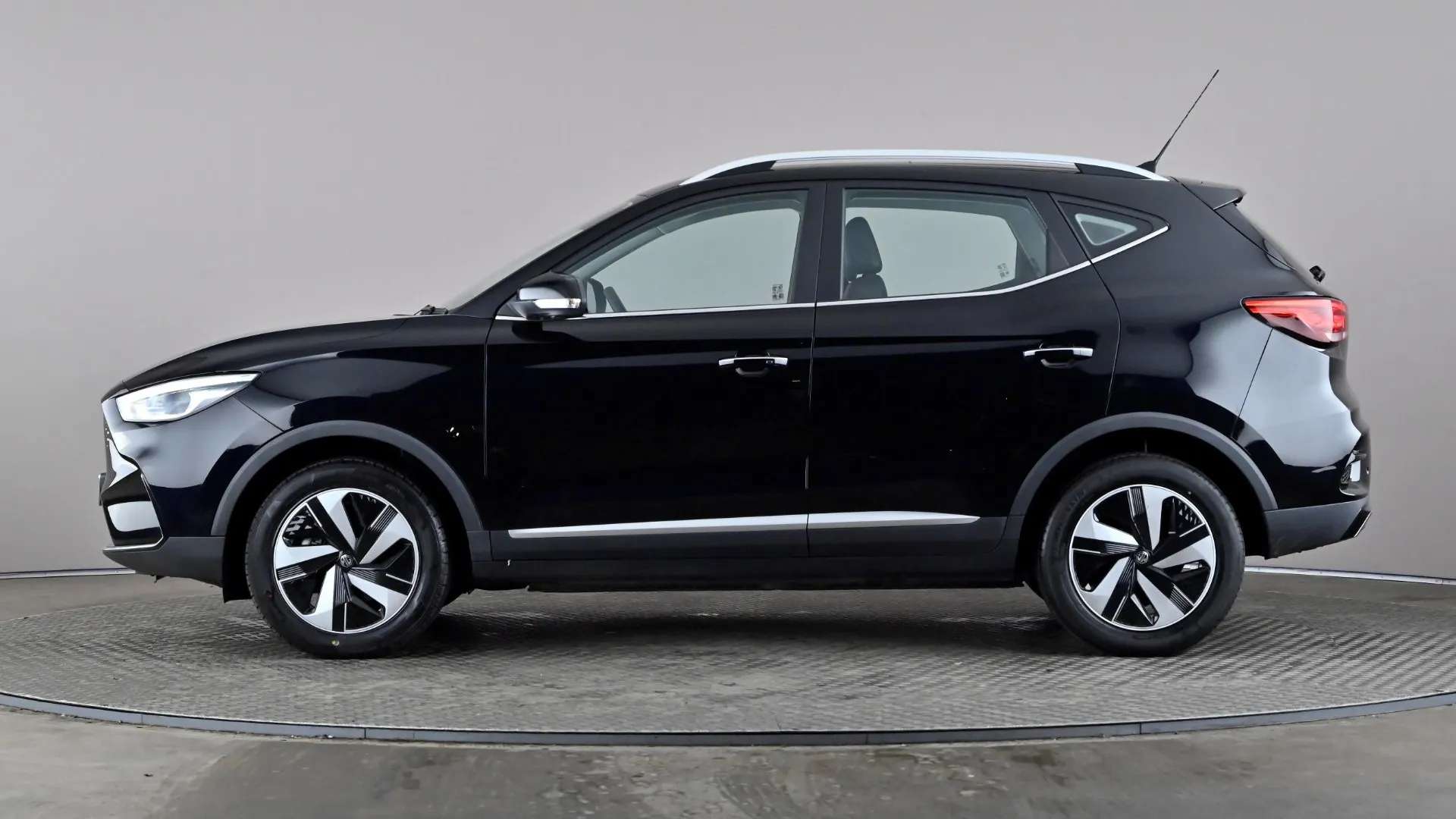 A 2022 MG MOTOR UK ZS 130kW Trophy EV 51kWh Auto A 2022 MG MOTOR UK ZS 130kW Trophy EV 51kWh Auto