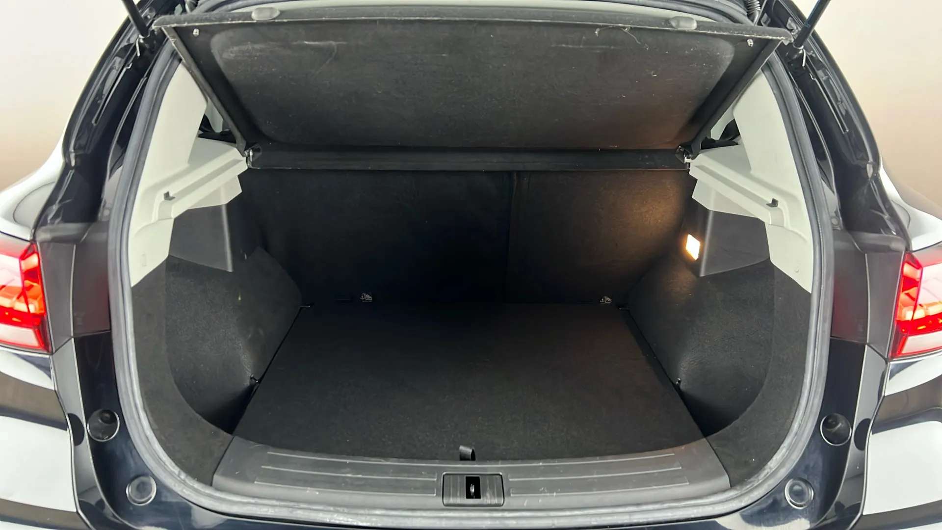 2022 MG MOTOR UK ZS 2022 MG MOTOR UK ZS