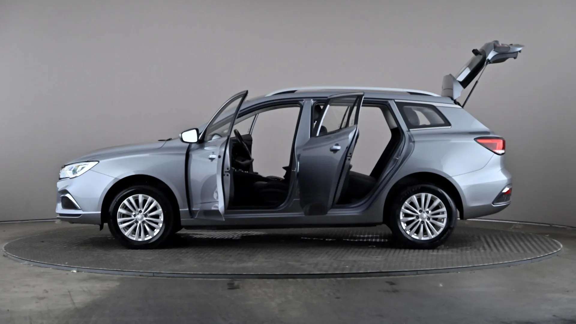 2022 MG MOTOR UK MG5 2022 MG MOTOR UK MG5