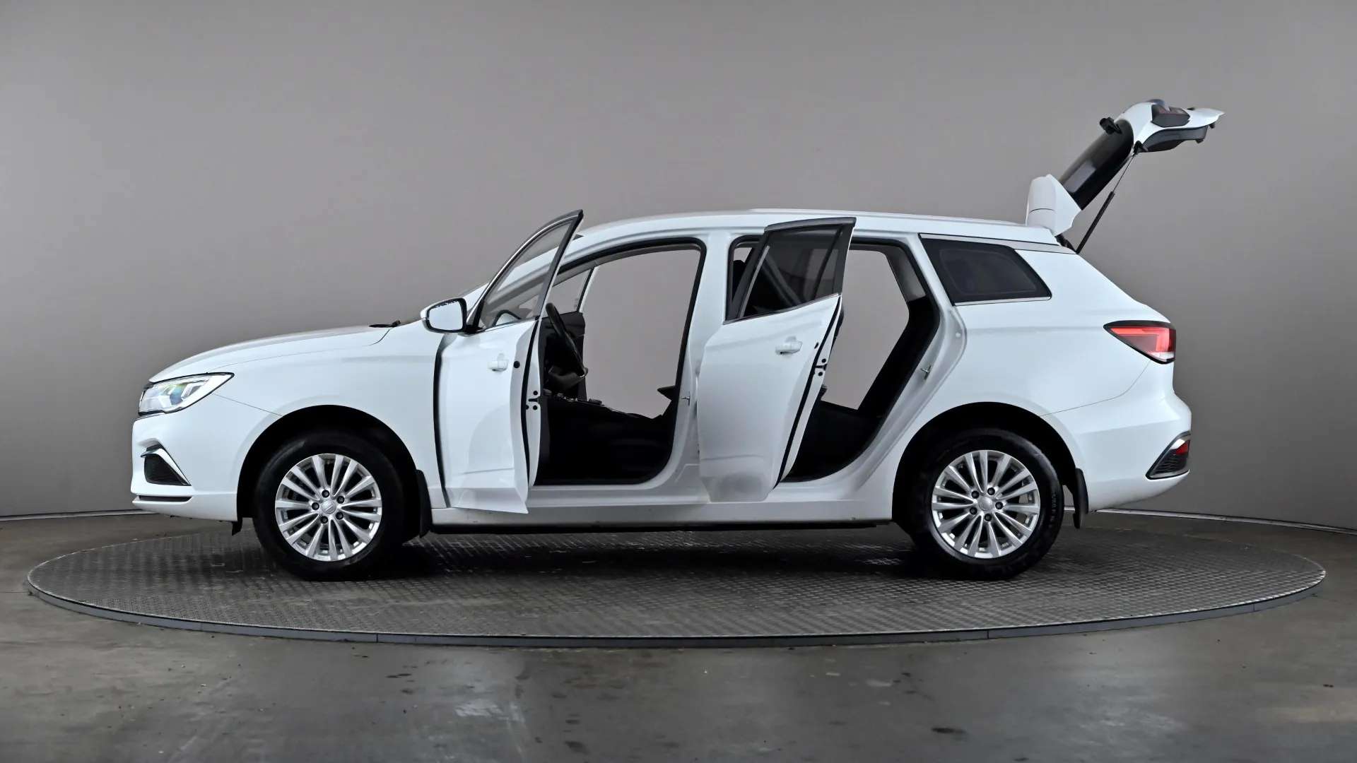 2021 MG MOTOR UK MG5 2021 MG MOTOR UK MG5