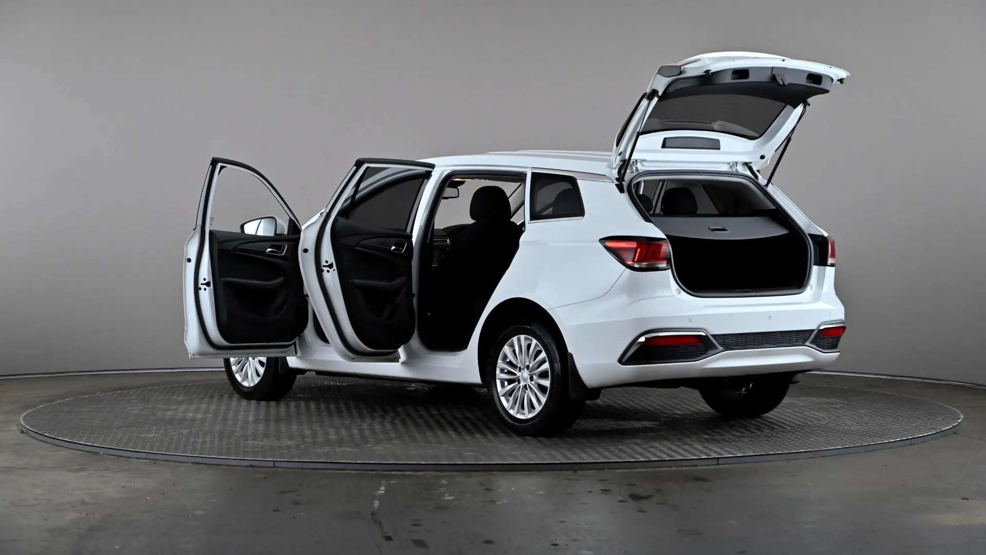 2021 MG MOTOR UK MG5 2021 MG MOTOR UK MG5