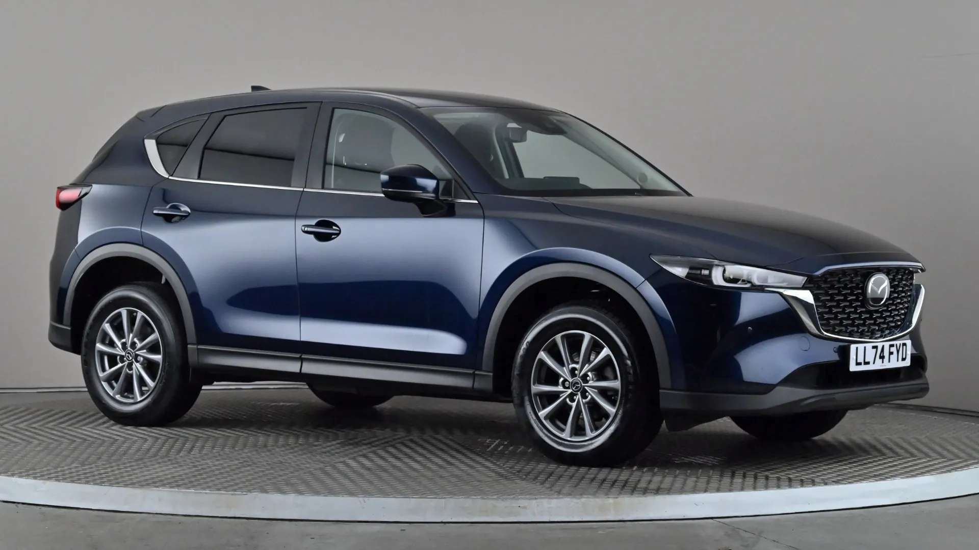 A 2024 MAZDA CX-5 2.0 e-Skyactiv G MHEV Centre-Line A 2024 MAZDA CX-5 2.0 e-Skyactiv G MHEV Centre-Line