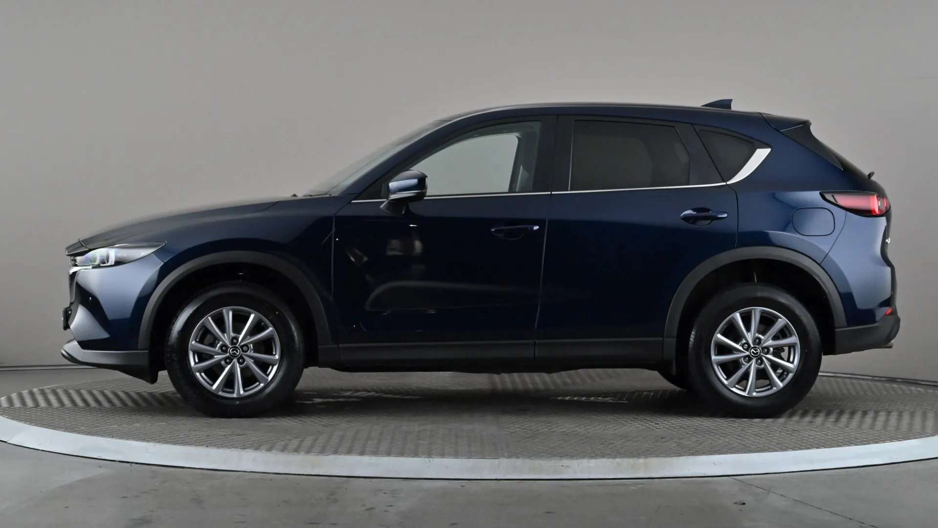 A 2024 MAZDA CX-5 2.0 e-Skyactiv G MHEV Centre-Line A 2024 MAZDA CX-5 2.0 e-Skyactiv G MHEV Centre-Line