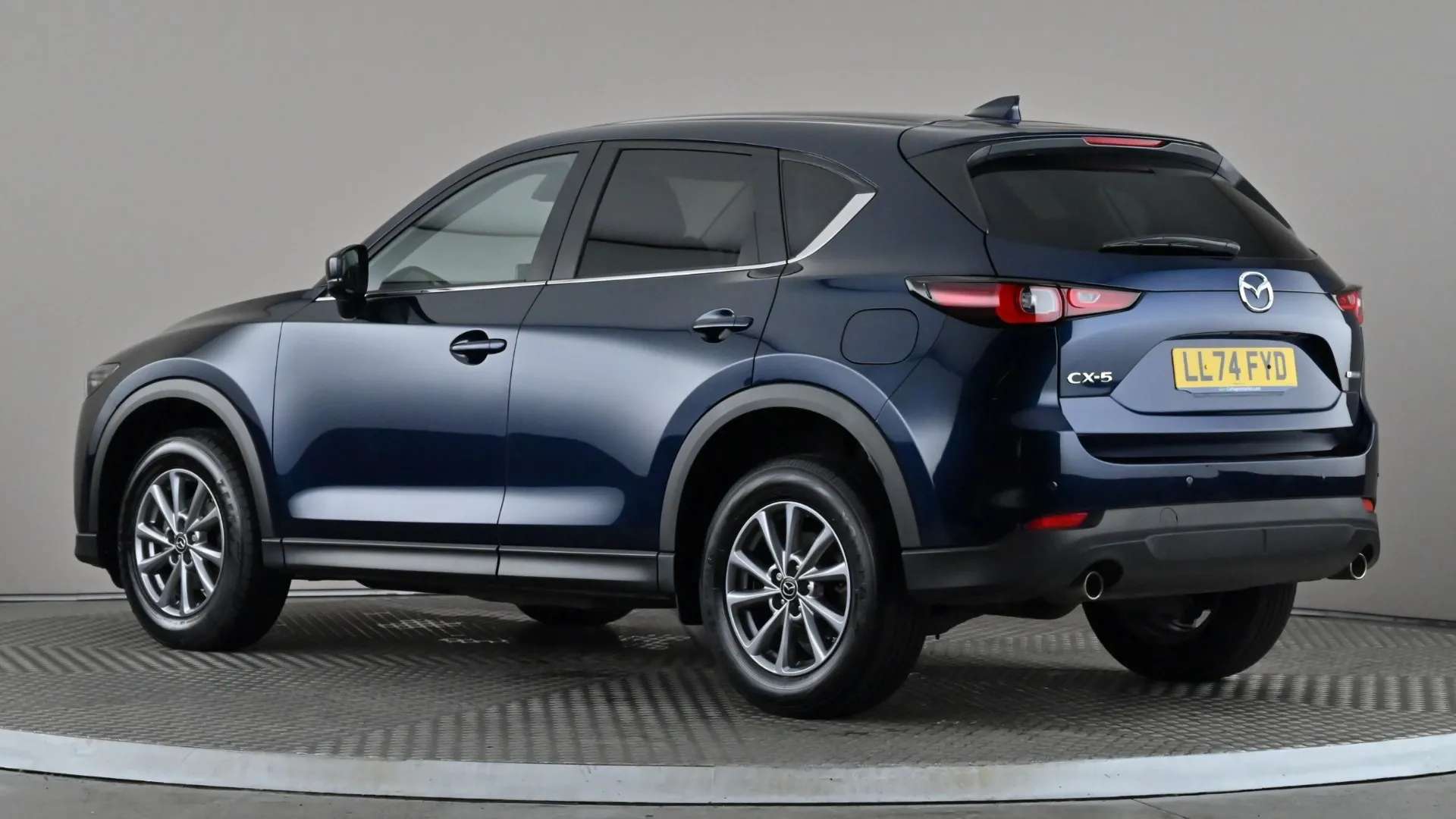 A 2024 MAZDA CX-5 2.0 e-Skyactiv G MHEV Centre-Line A 2024 MAZDA CX-5 2.0 e-Skyactiv G MHEV Centre-Line