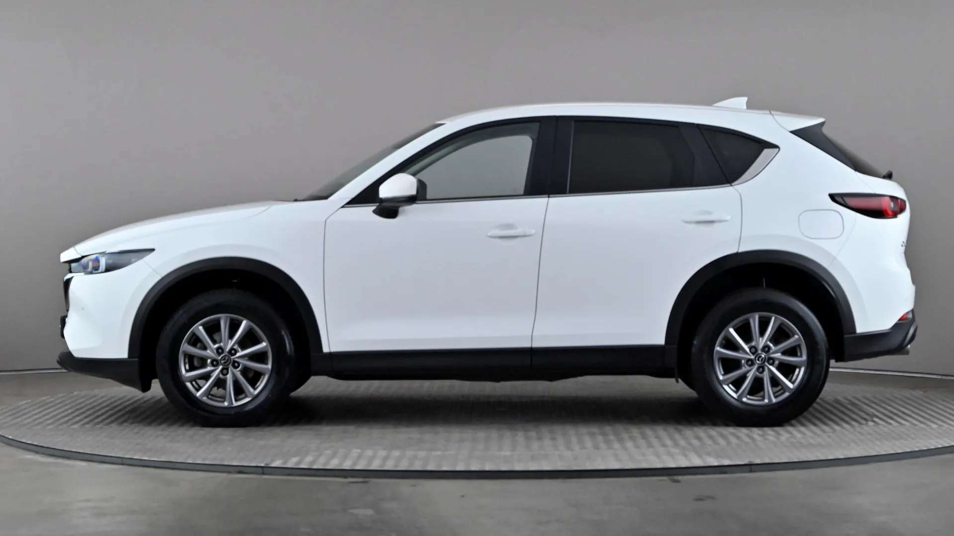 A 2024 MAZDA CX-5 2.0 e-Skyactiv G MHEV Centre-Line A 2024 MAZDA CX-5 2.0 e-Skyactiv G MHEV Centre-Line