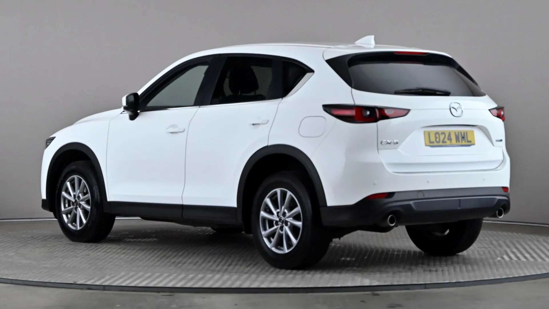 A 2024 MAZDA CX-5 2.0 e-Skyactiv G MHEV Centre-Line A 2024 MAZDA CX-5 2.0 e-Skyactiv G MHEV Centre-Line