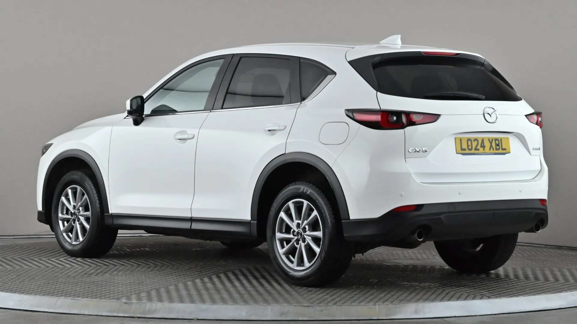 A 2024 MAZDA CX-5 2.0 e-Skyactiv G MHEV Centre-Line A 2024 MAZDA CX-5 2.0 e-Skyactiv G MHEV Centre-Line