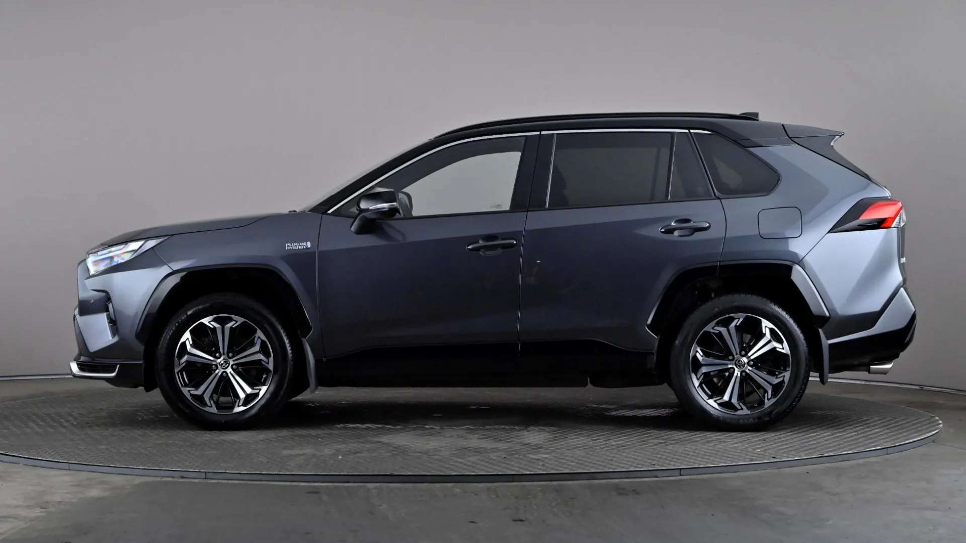 A 2022 TOYOTA RAV4 2.5 PHEV Dynamic CVT A 2022 TOYOTA RAV4 2.5 PHEV Dynamic CVT