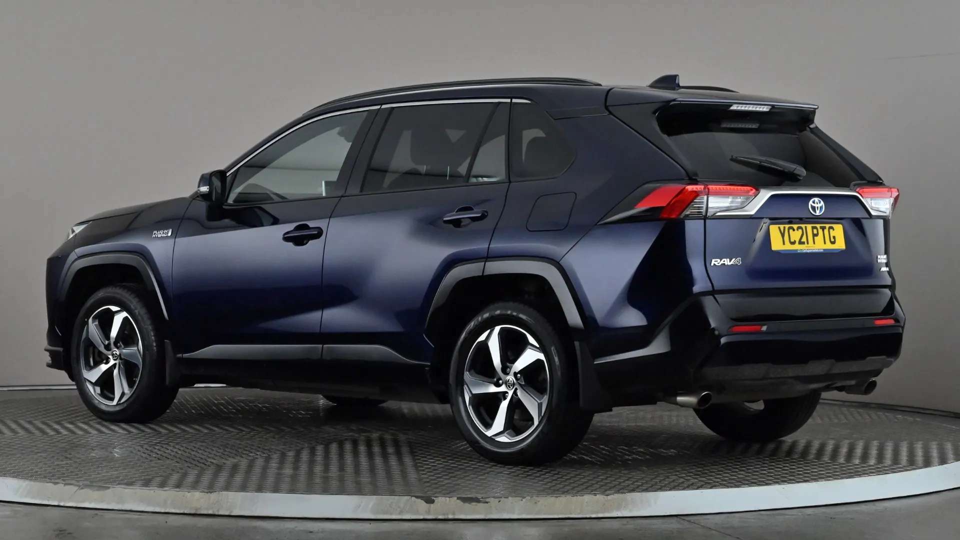 A 2021 TOYOTA RAV4 2.5 PHEV Dynamic CVT A 2021 TOYOTA RAV4 2.5 PHEV Dynamic CVT