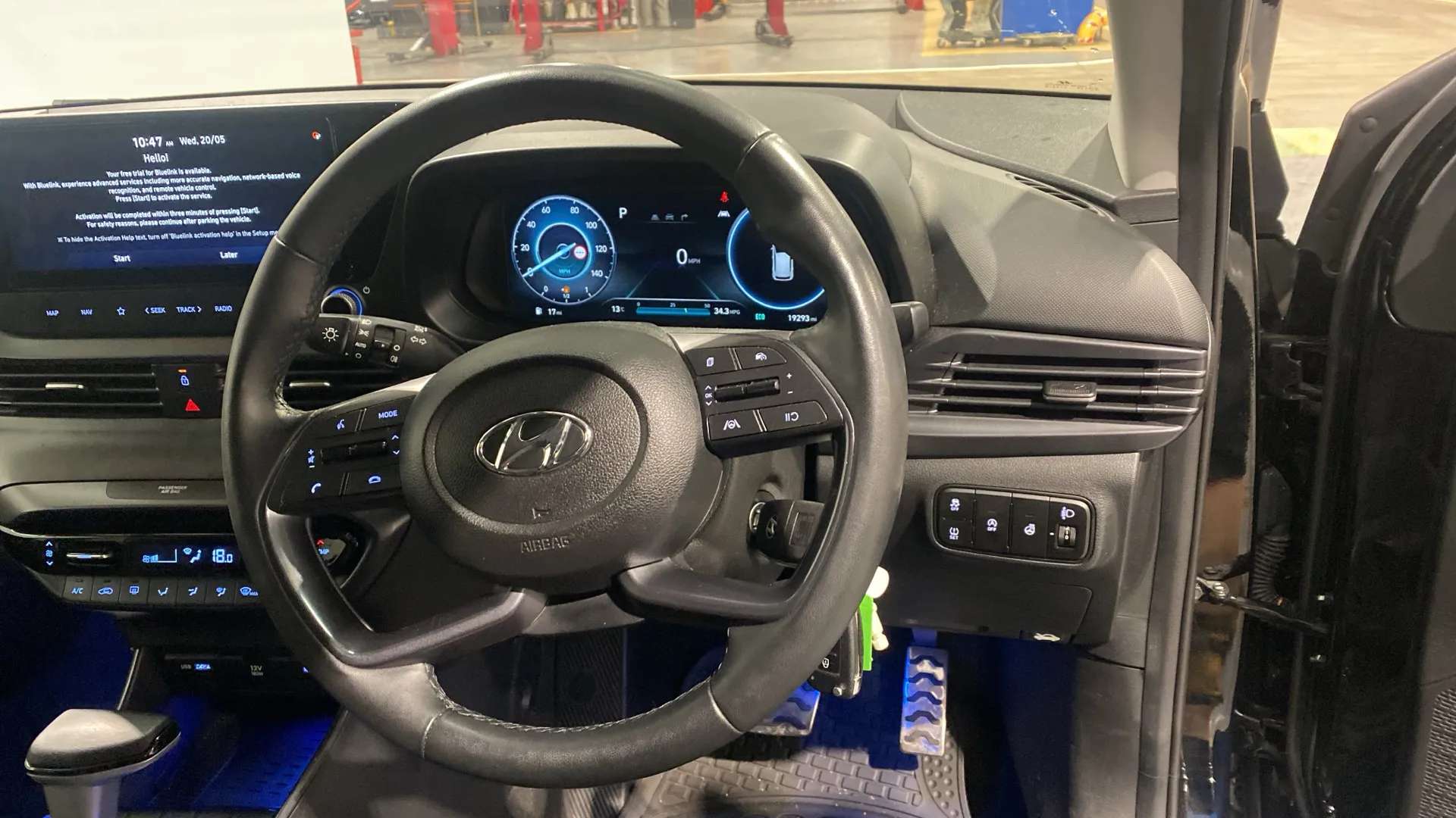 A 2023 HYUNDAI BAYON 1.0 TGDi 48V MHEV Premium DCT A 2023 HYUNDAI BAYON 1.0 TGDi 48V MHEV Premium DCT