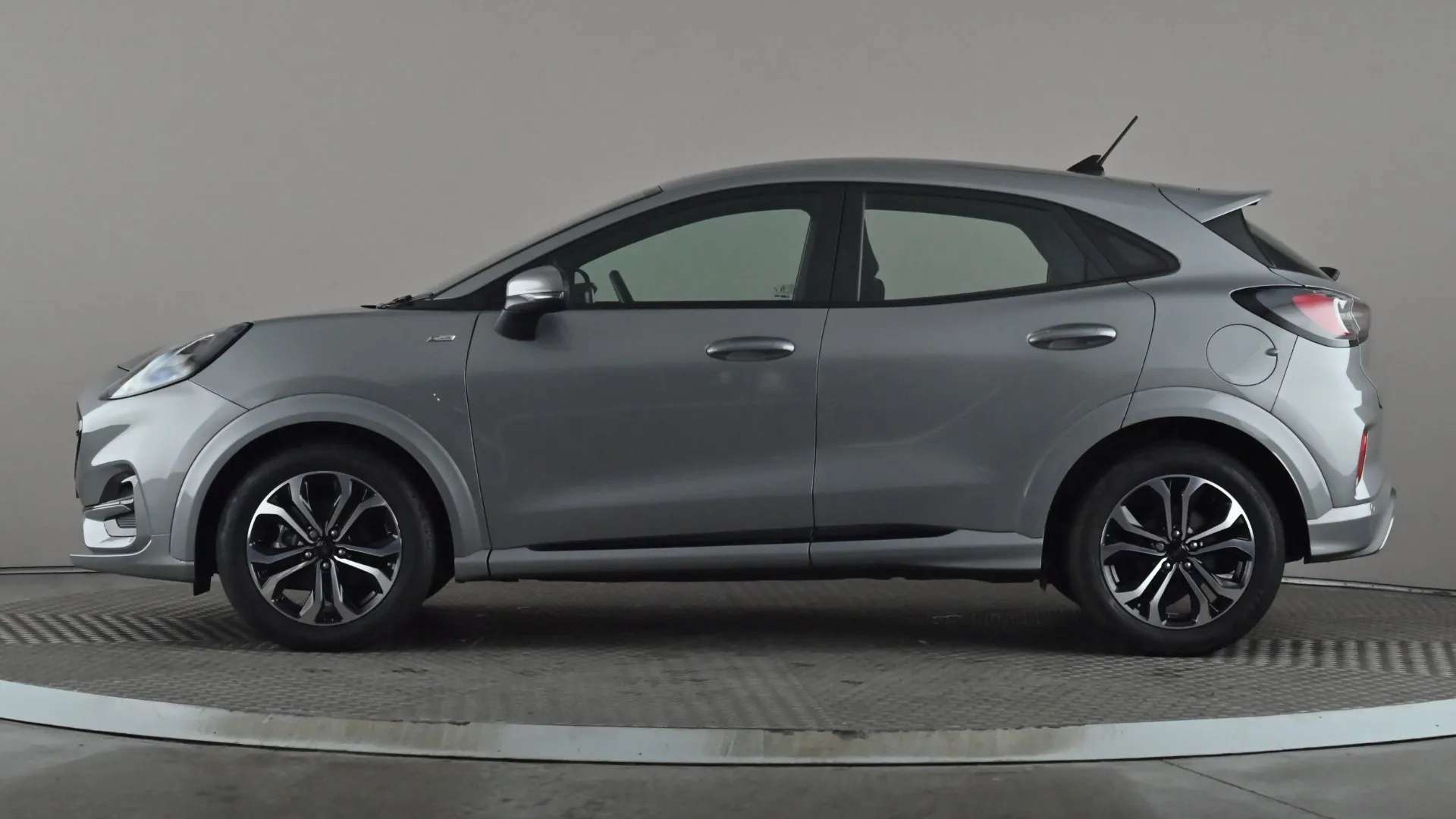A 2023 FORD PUMA 1.0 EcoBoost Hybrid mHEV ST-Line DCT A 2023 FORD PUMA 1.0 EcoBoost Hybrid mHEV ST-Line DCT