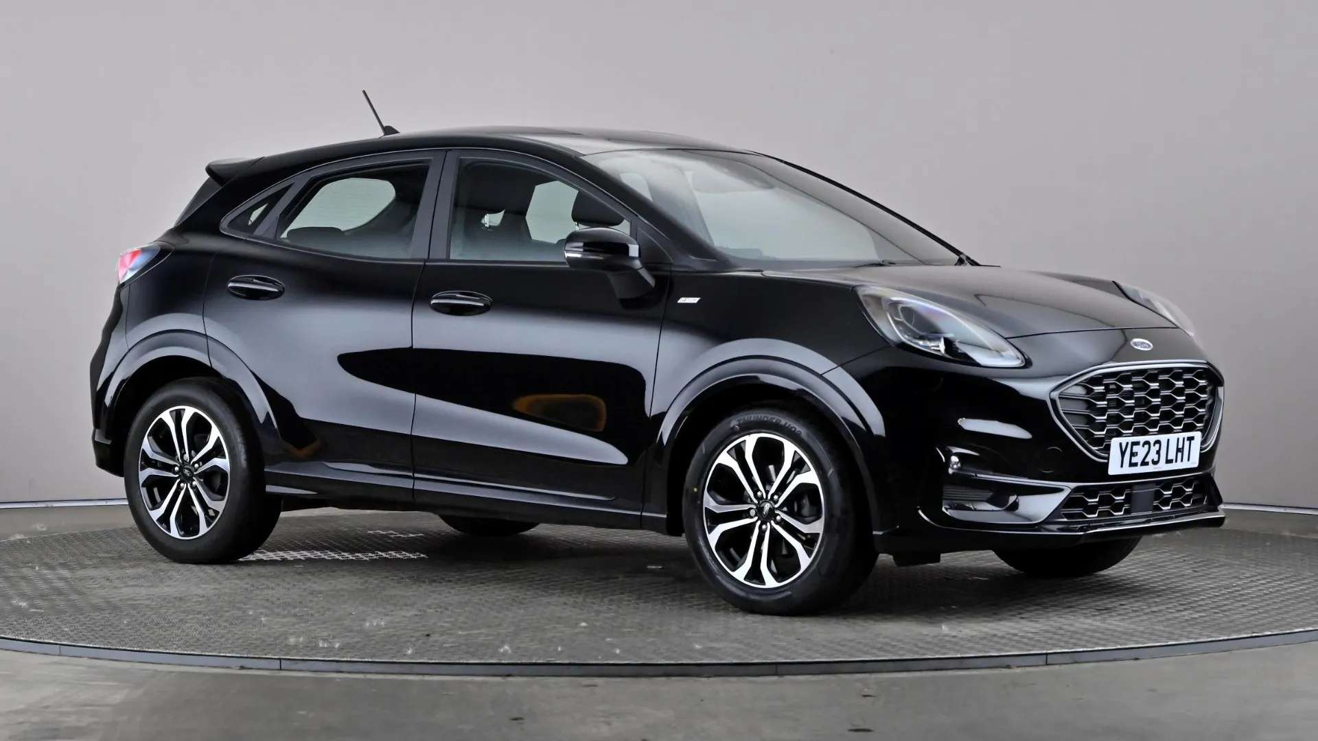 A 2023 FORD PUMA 1.0 EcoBoost Hybrid mHEV ST-Line DCT A 2023 FORD PUMA 1.0 EcoBoost Hybrid mHEV ST-Line DCT