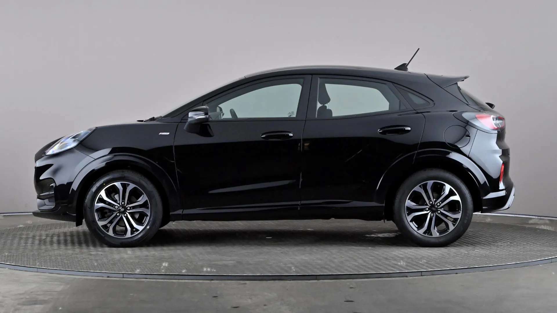 A 2023 FORD PUMA 1.0 EcoBoost Hybrid mHEV ST-Line DCT A 2023 FORD PUMA 1.0 EcoBoost Hybrid mHEV ST-Line DCT