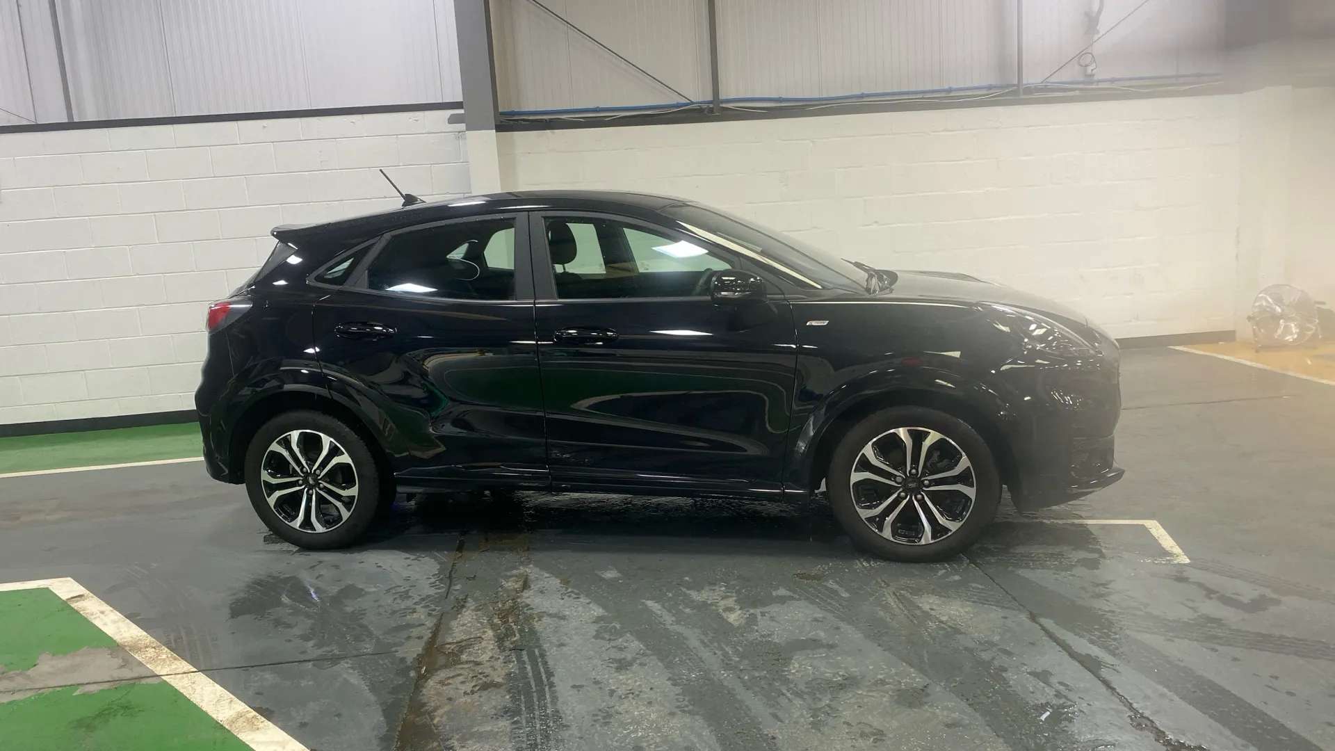 A 2023 FORD PUMA 1.0 EcoBoost Hybrid mHEV ST-Line DCT A 2023 FORD PUMA 1.0 EcoBoost Hybrid mHEV ST-Line DCT