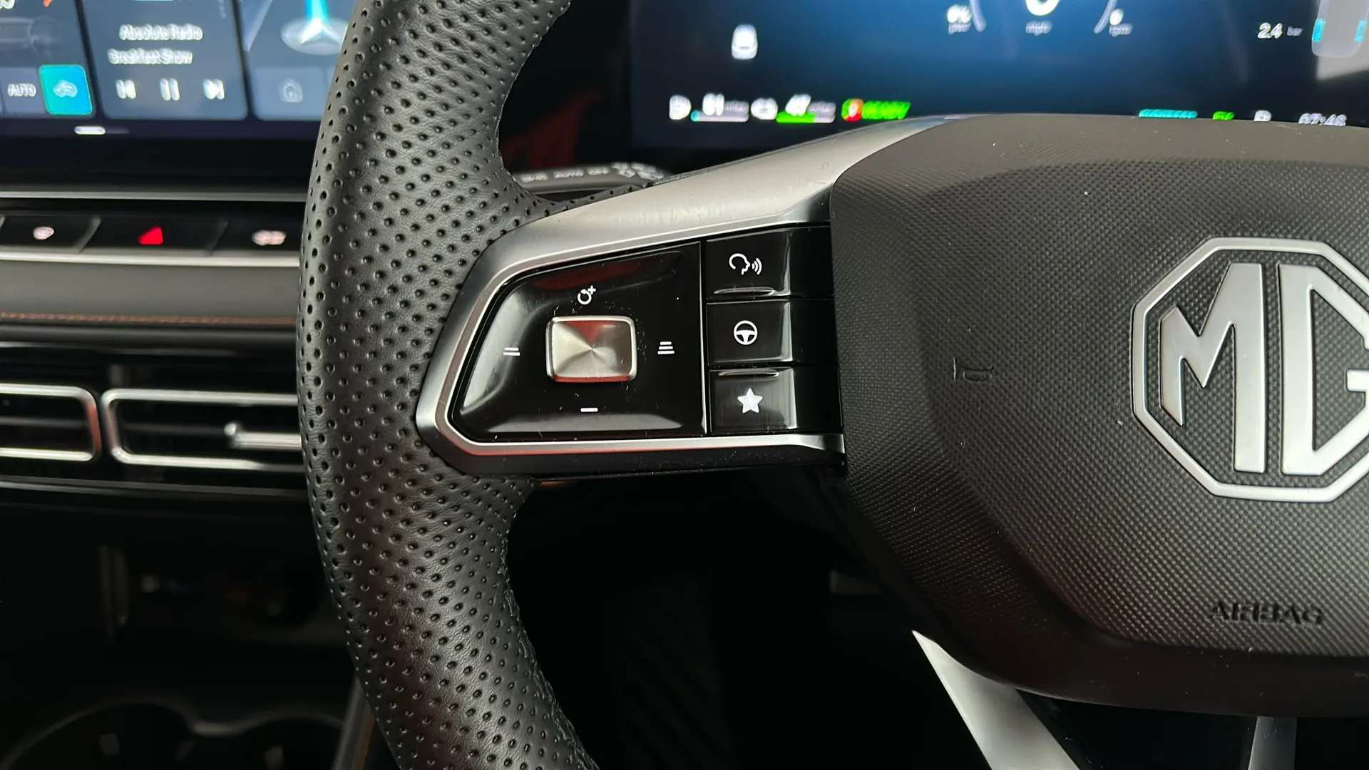 2025 MG MOTOR UK HS 2025 MG MOTOR UK HS