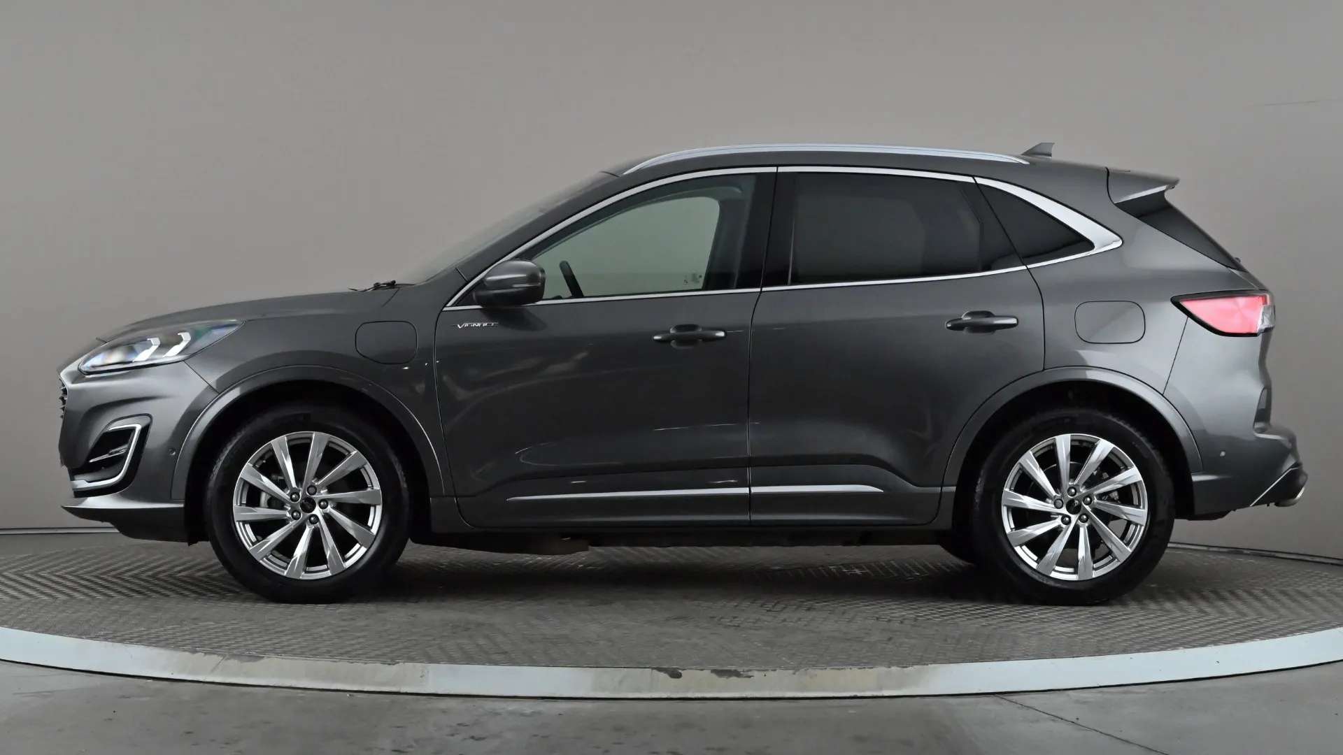 A 2022 FORD KUGA 2.5 PHEV Vignale CVT A 2022 FORD KUGA 2.5 PHEV Vignale CVT
