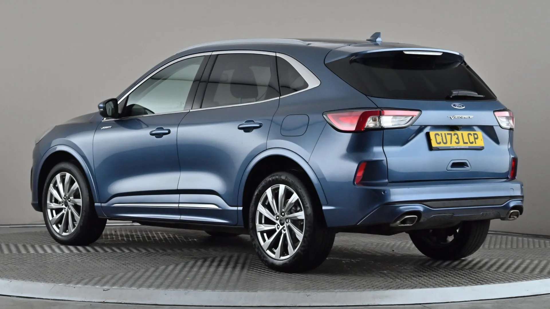 A 2023 FORD KUGA 2.5 FHEV Vignale CVT A 2023 FORD KUGA 2.5 FHEV Vignale CVT