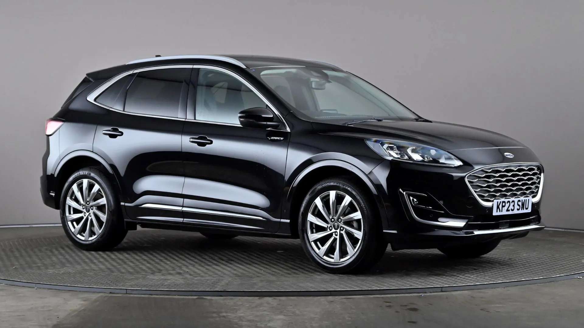 A 2023 FORD KUGA 2.5 FHEV Vignale CVT A 2023 FORD KUGA 2.5 FHEV Vignale CVT