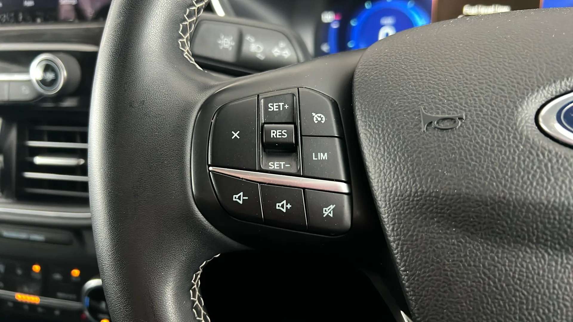 2023 FORD KUGA 2023 FORD KUGA
