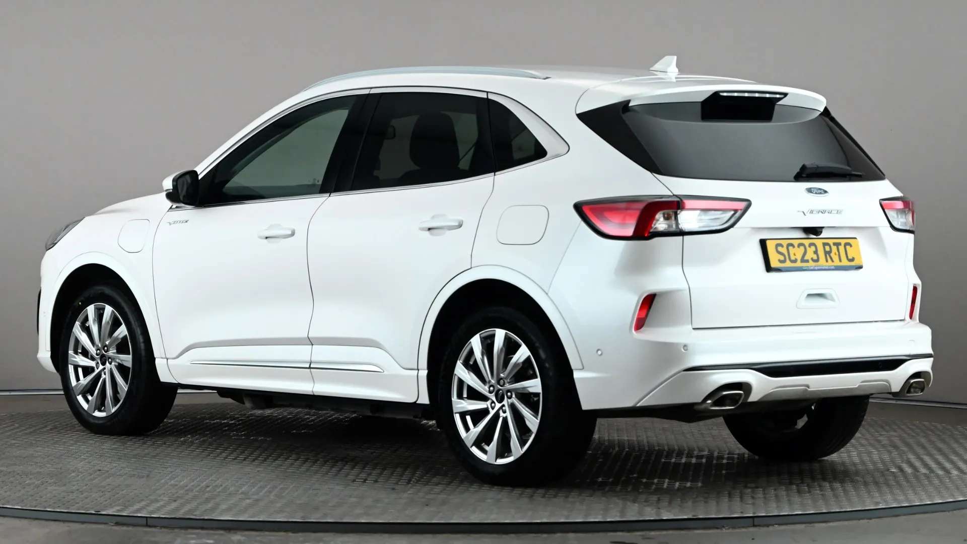 A 2023 FORD KUGA 2.5 PHEV Vignale CVT A 2023 FORD KUGA 2.5 PHEV Vignale CVT