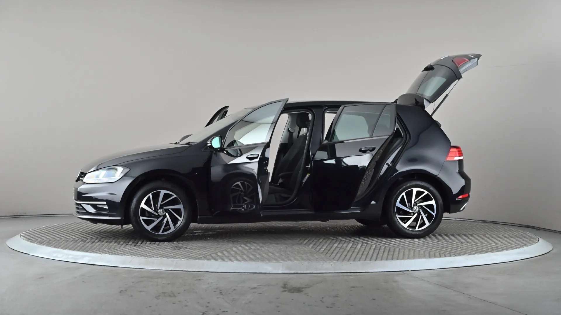2019 VOLKSWAGEN GOLF 2019 VOLKSWAGEN GOLF