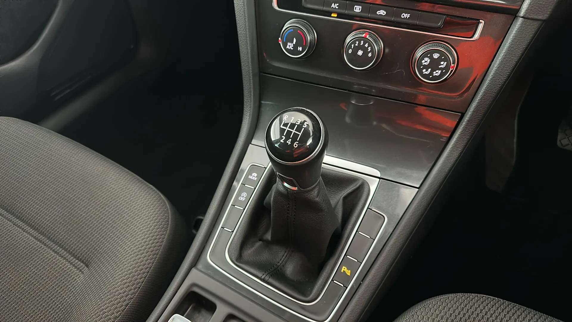 2019 VOLKSWAGEN GOLF 2019 VOLKSWAGEN GOLF