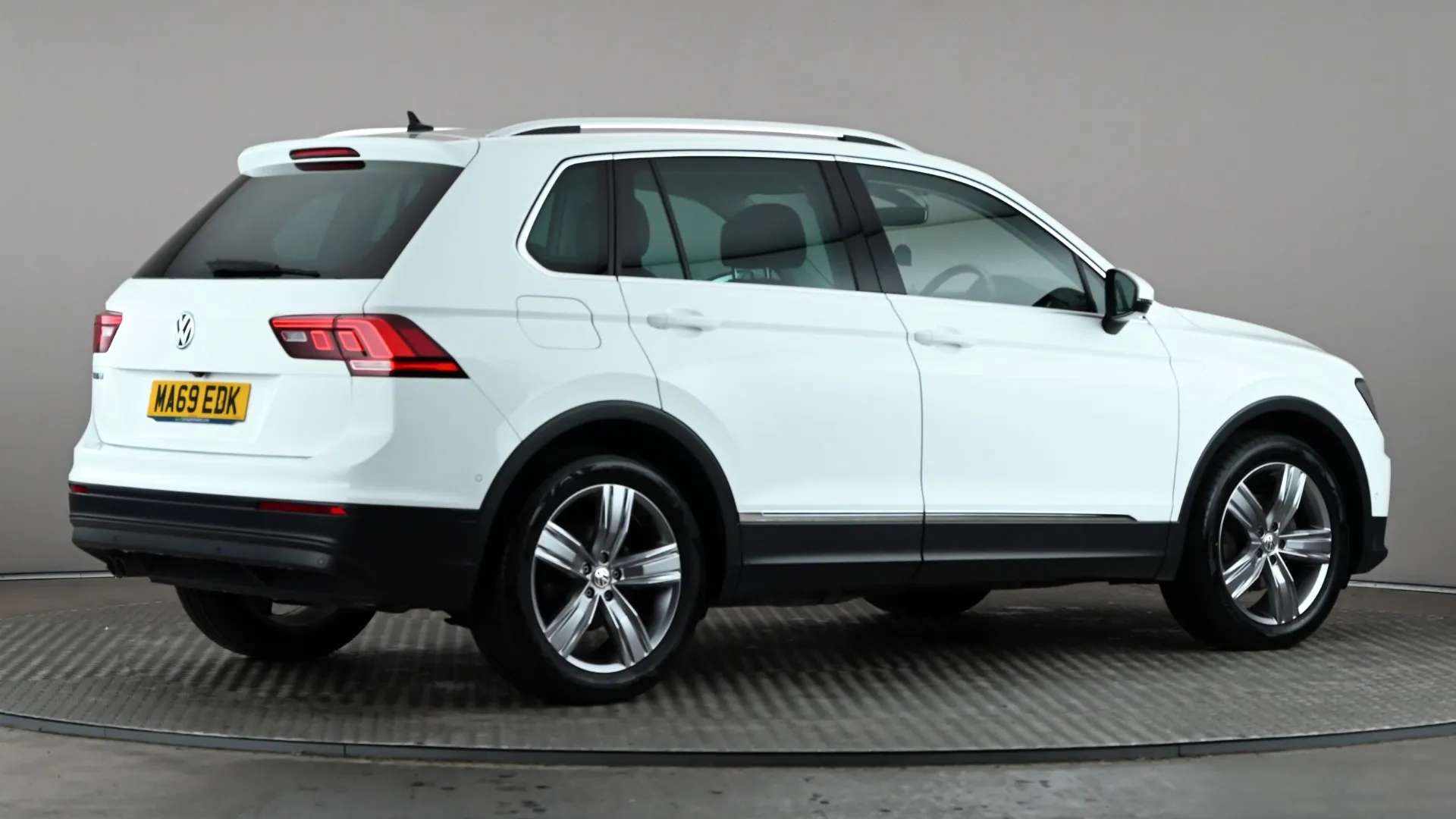 2019 VOLKSWAGEN TIGUAN 2019 VOLKSWAGEN TIGUAN