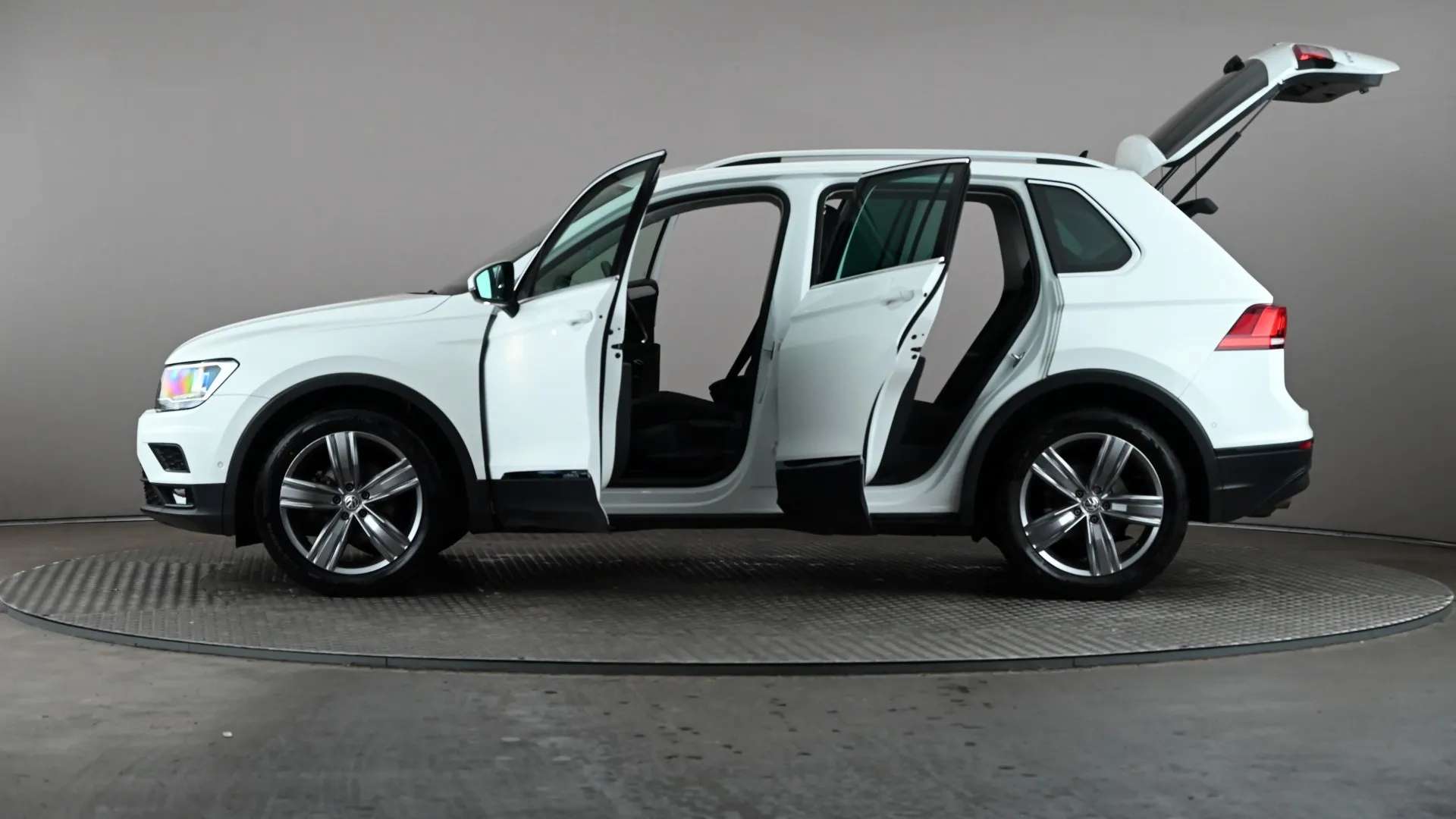 2019 VOLKSWAGEN TIGUAN 2019 VOLKSWAGEN TIGUAN
