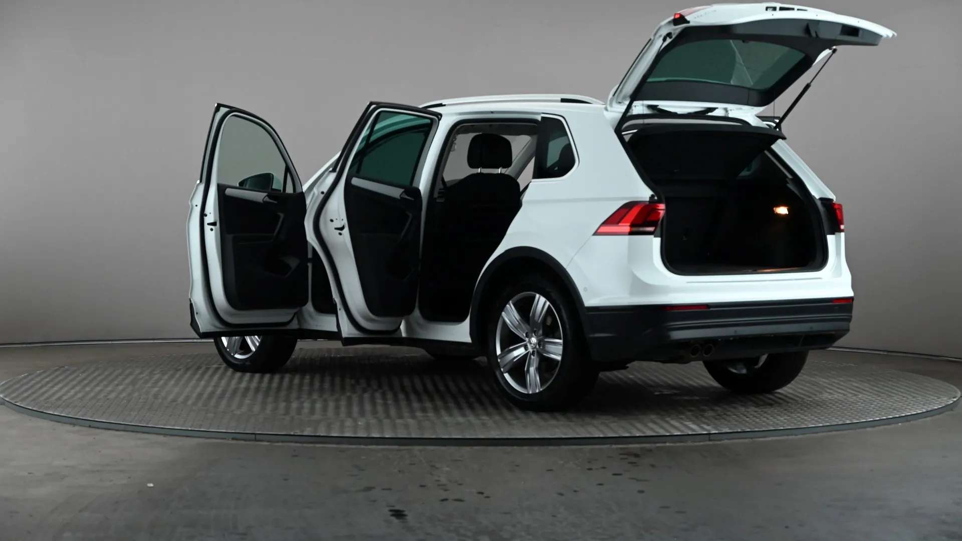 2019 VOLKSWAGEN TIGUAN 2019 VOLKSWAGEN TIGUAN