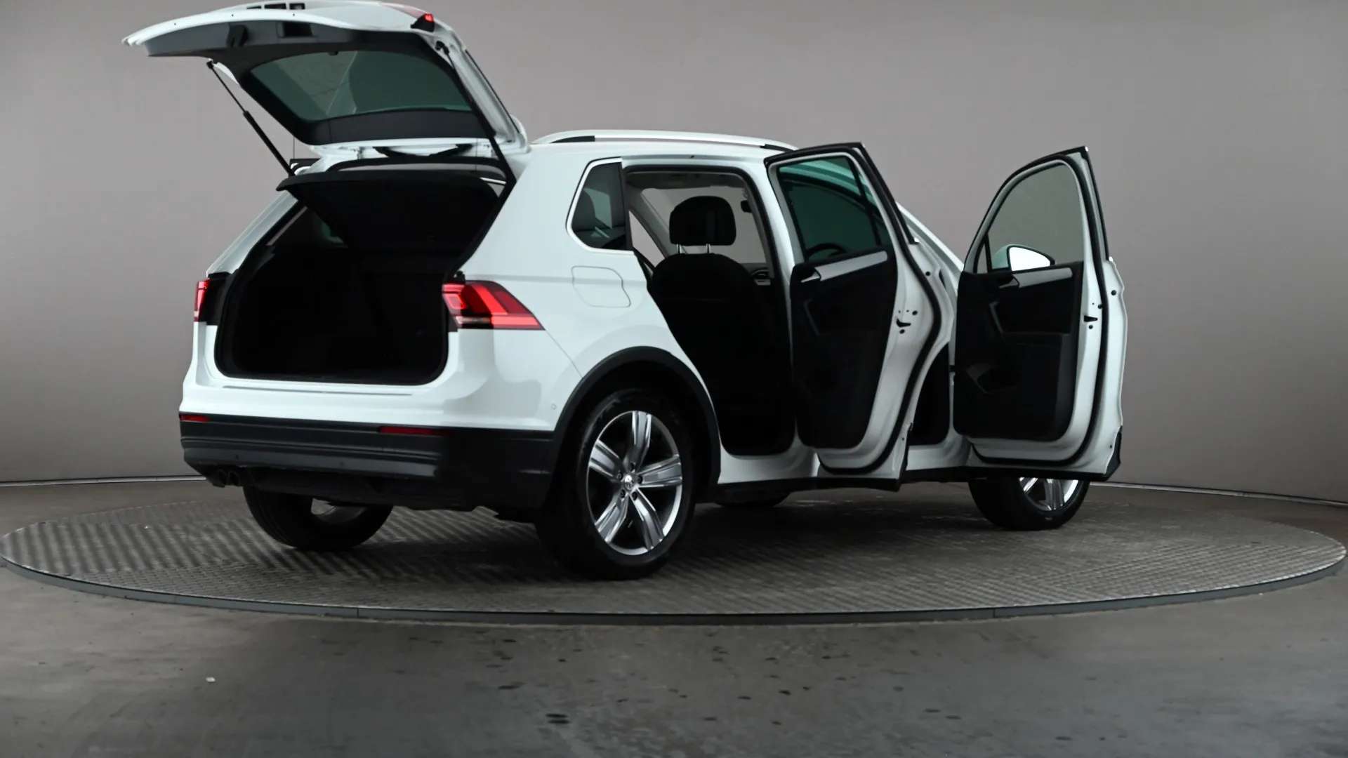 2019 VOLKSWAGEN TIGUAN 2019 VOLKSWAGEN TIGUAN