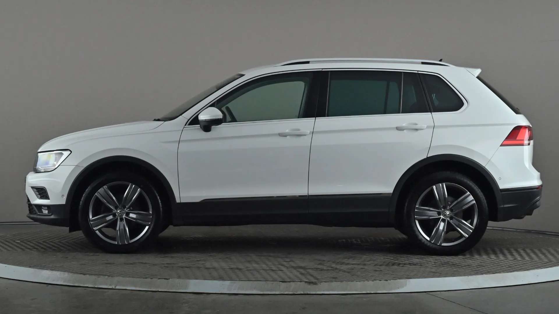 A 2020 VOLKSWAGEN TIGUAN 1.5 TSi EVO 150 Match A 2020 VOLKSWAGEN TIGUAN 1.5 TSi EVO 150 Match
