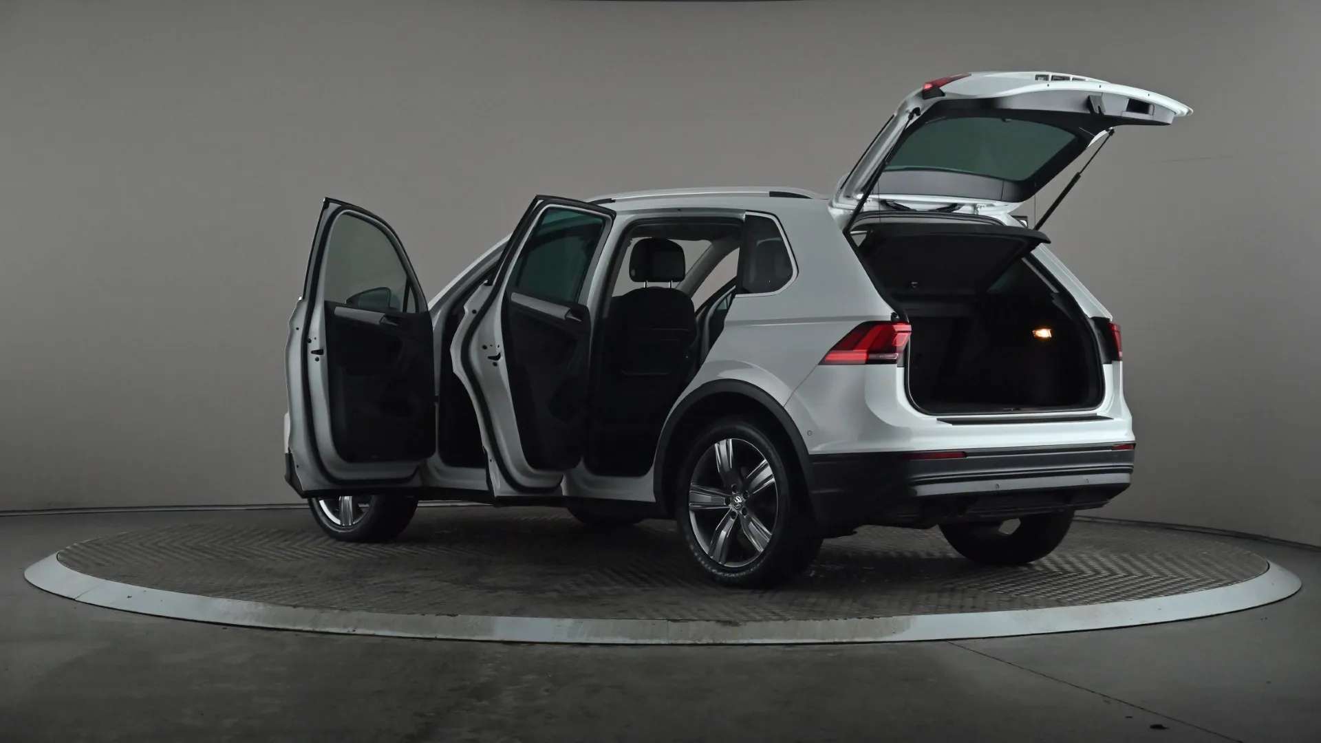 2020 VOLKSWAGEN TIGUAN 2020 VOLKSWAGEN TIGUAN