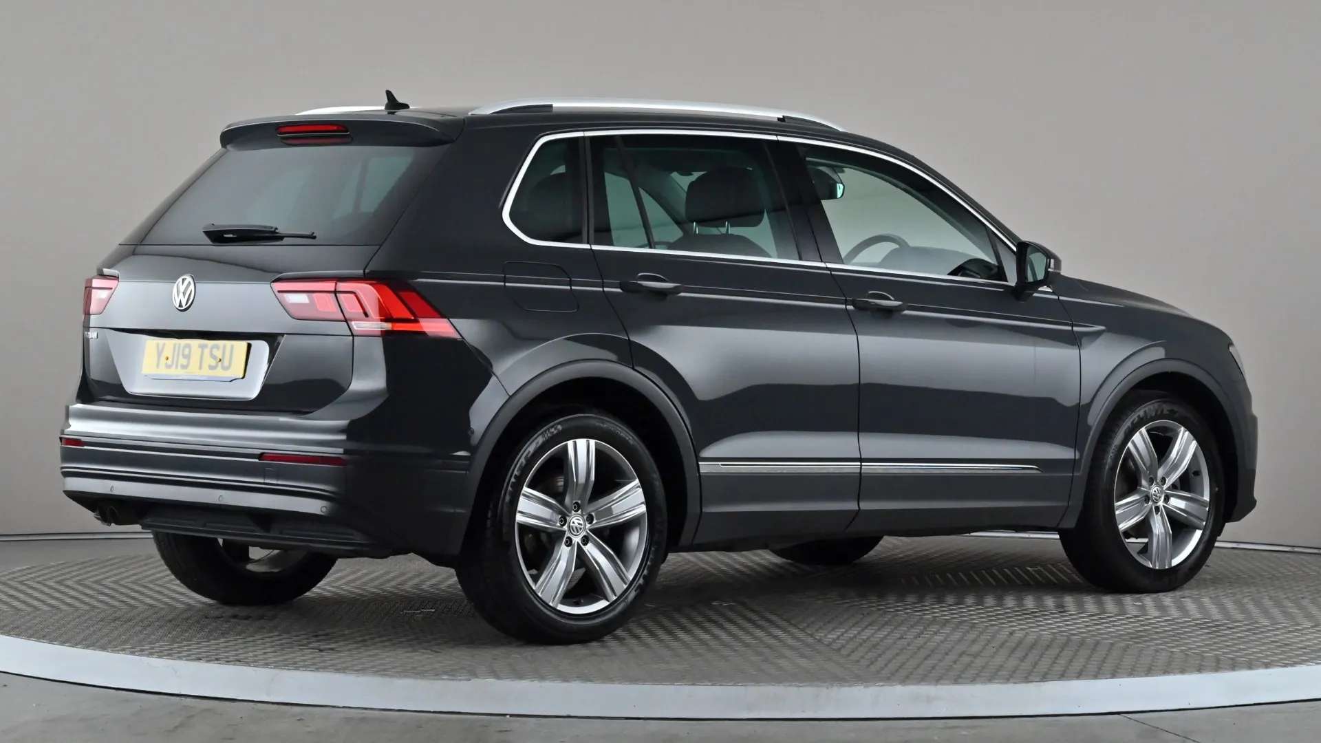 2019 VOLKSWAGEN TIGUAN 2019 VOLKSWAGEN TIGUAN