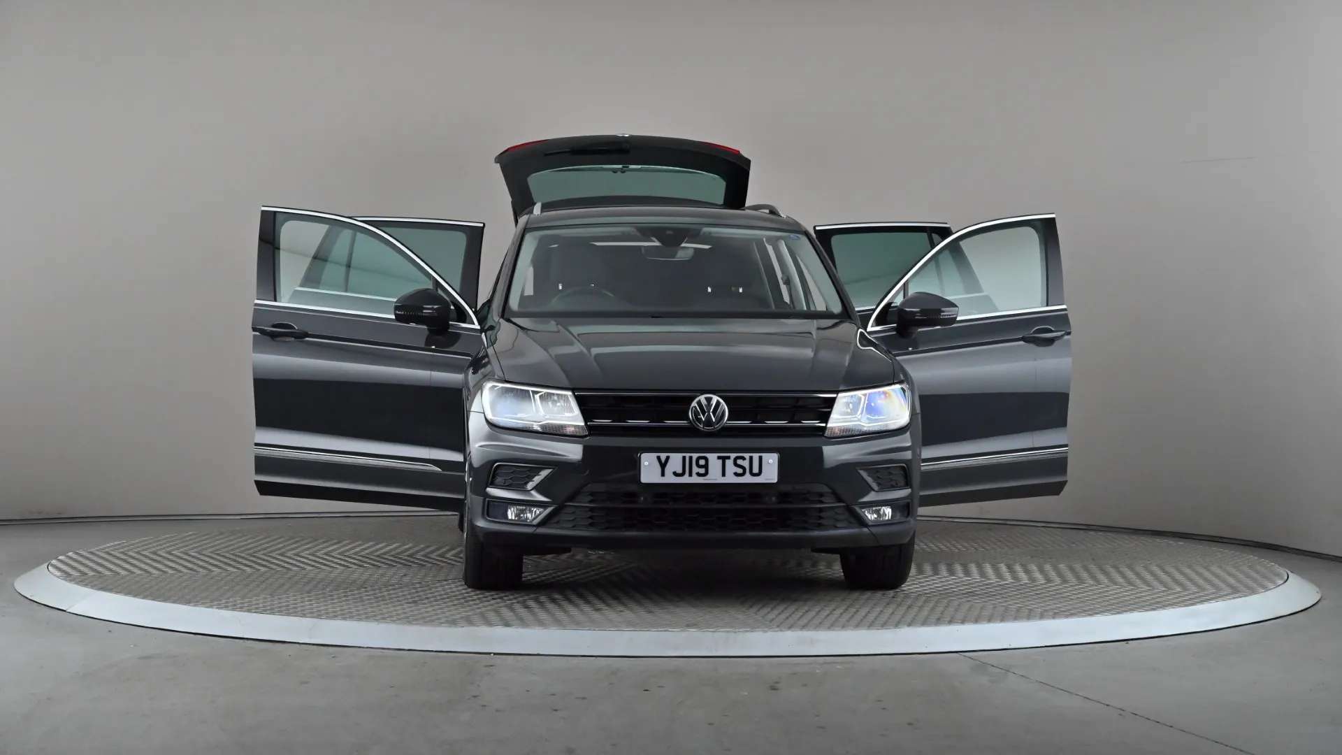 2019 VOLKSWAGEN TIGUAN 2019 VOLKSWAGEN TIGUAN