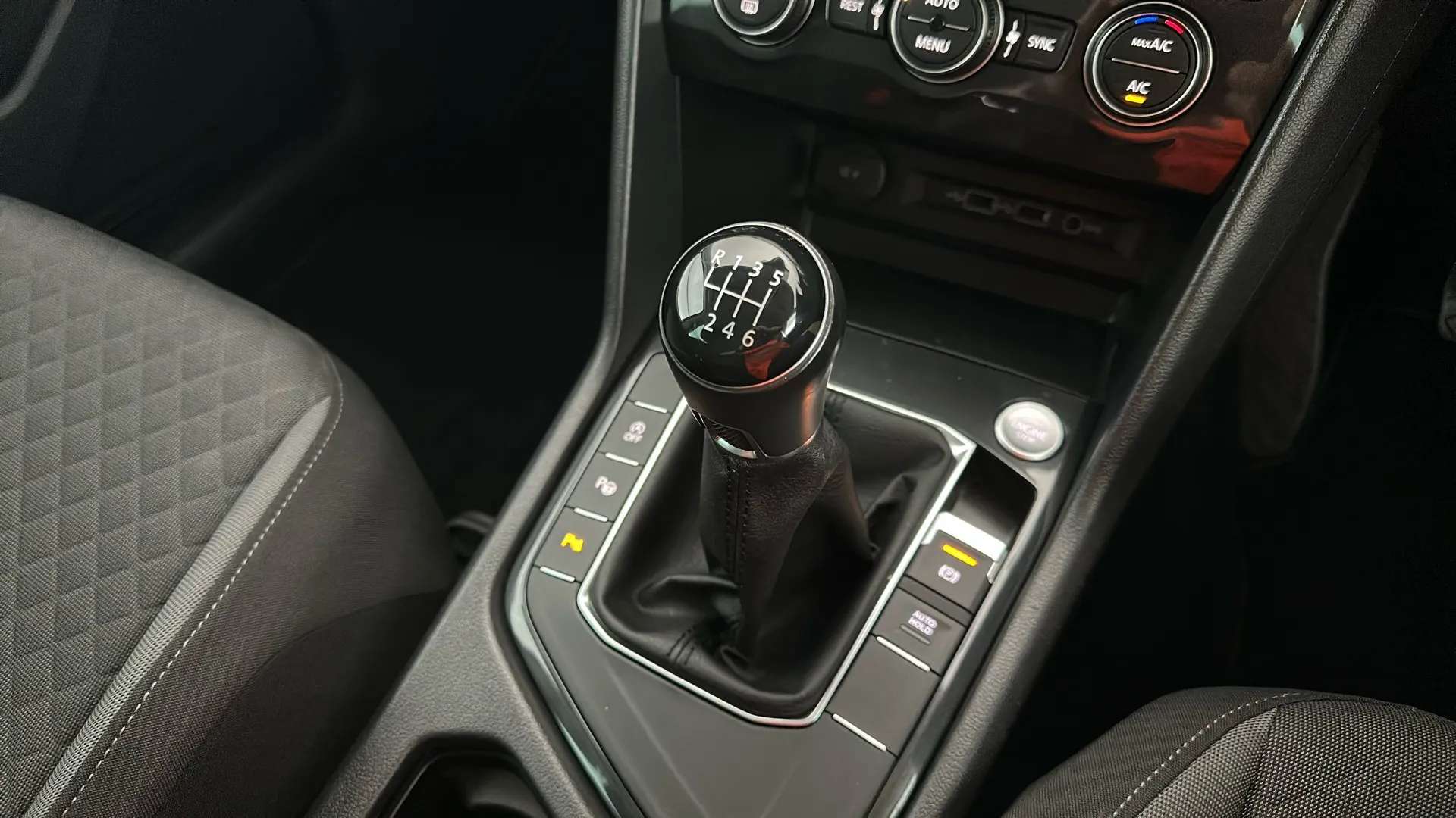 2019 VOLKSWAGEN TIGUAN 2019 VOLKSWAGEN TIGUAN