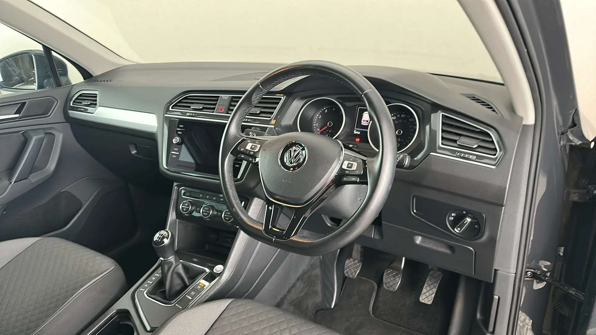 2019 VOLKSWAGEN TIGUAN 2019 VOLKSWAGEN TIGUAN