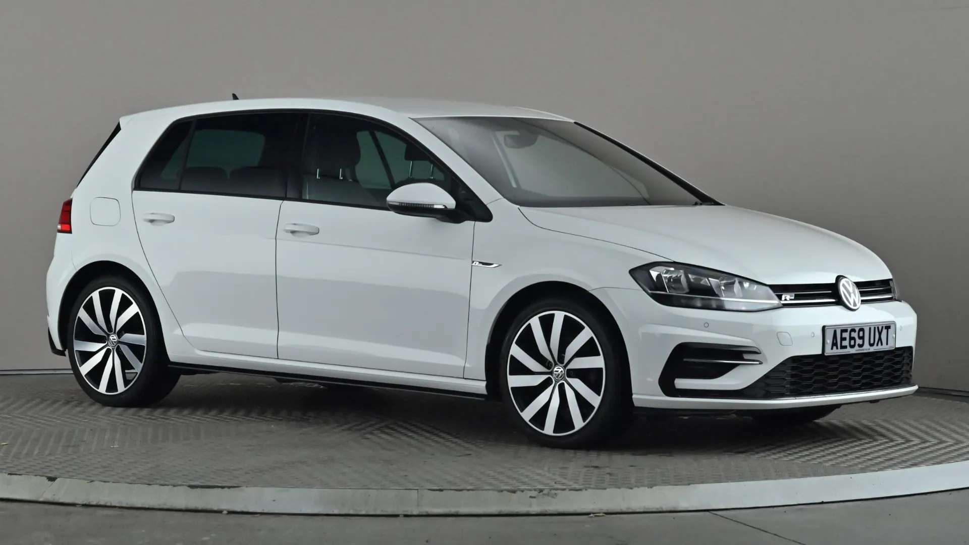 A 2019 VOLKSWAGEN GOLF 1.5 TSI EVO 150 R-Line A 2019 VOLKSWAGEN GOLF 1.5 TSI EVO 150 R-Line