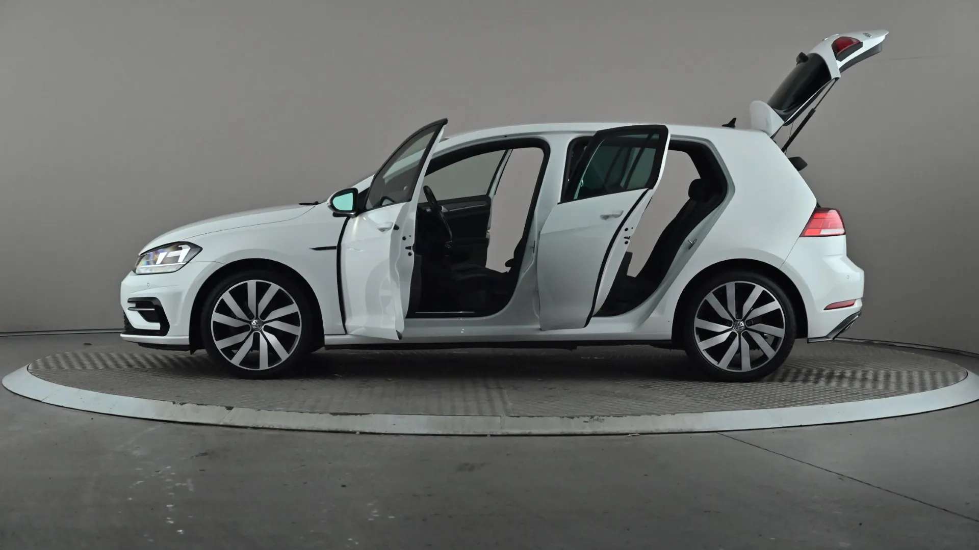 2019 VOLKSWAGEN GOLF 2019 VOLKSWAGEN GOLF