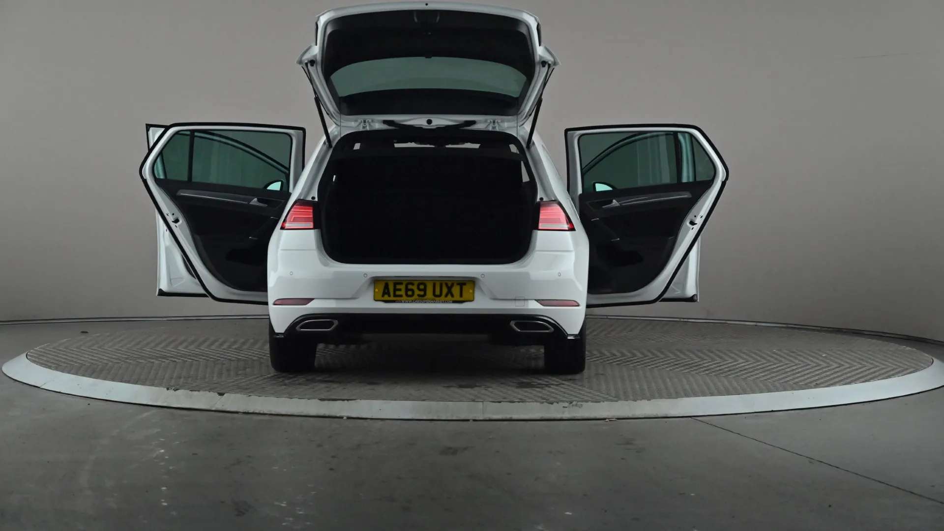 2019 VOLKSWAGEN GOLF 2019 VOLKSWAGEN GOLF