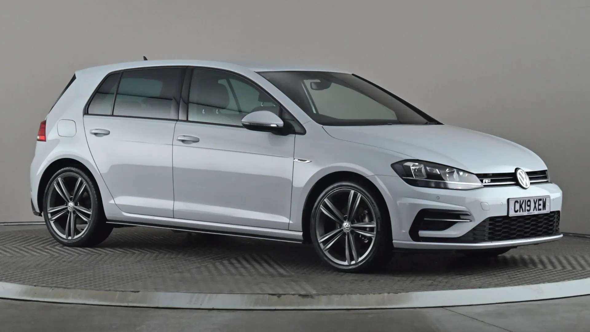 A 2019 VOLKSWAGEN GOLF 1.5 TSI EVO 150 R-Line A 2019 VOLKSWAGEN GOLF 1.5 TSI EVO 150 R-Line