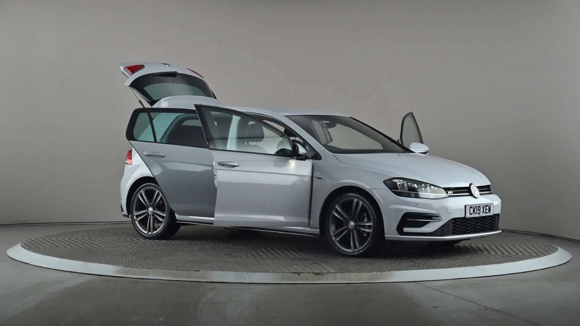 2019 VOLKSWAGEN GOLF 2019 VOLKSWAGEN GOLF