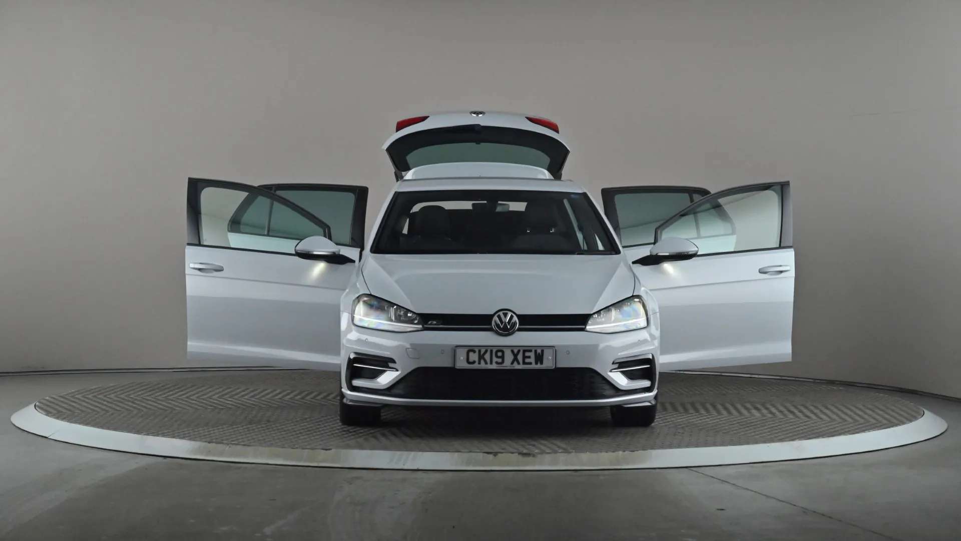 2019 VOLKSWAGEN GOLF 2019 VOLKSWAGEN GOLF