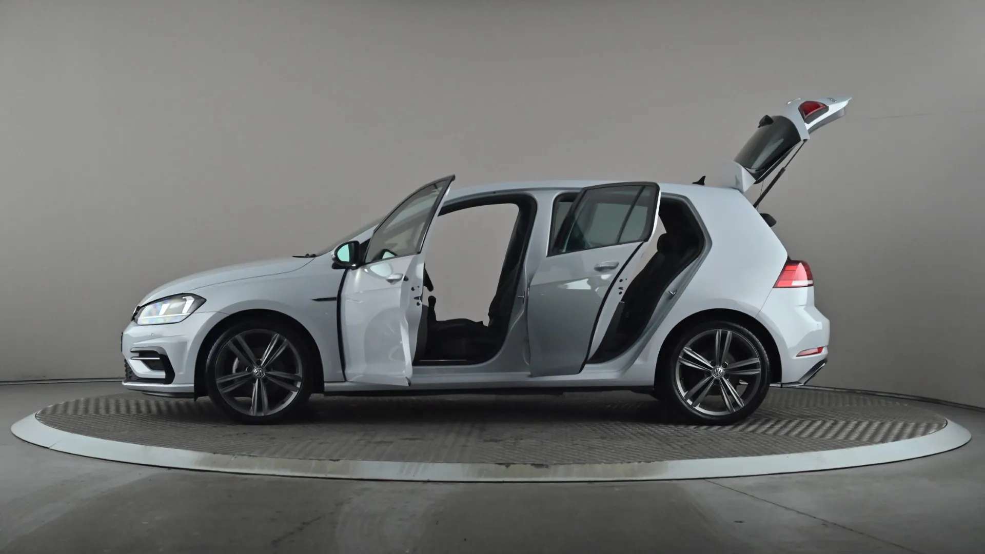 2019 VOLKSWAGEN GOLF 2019 VOLKSWAGEN GOLF