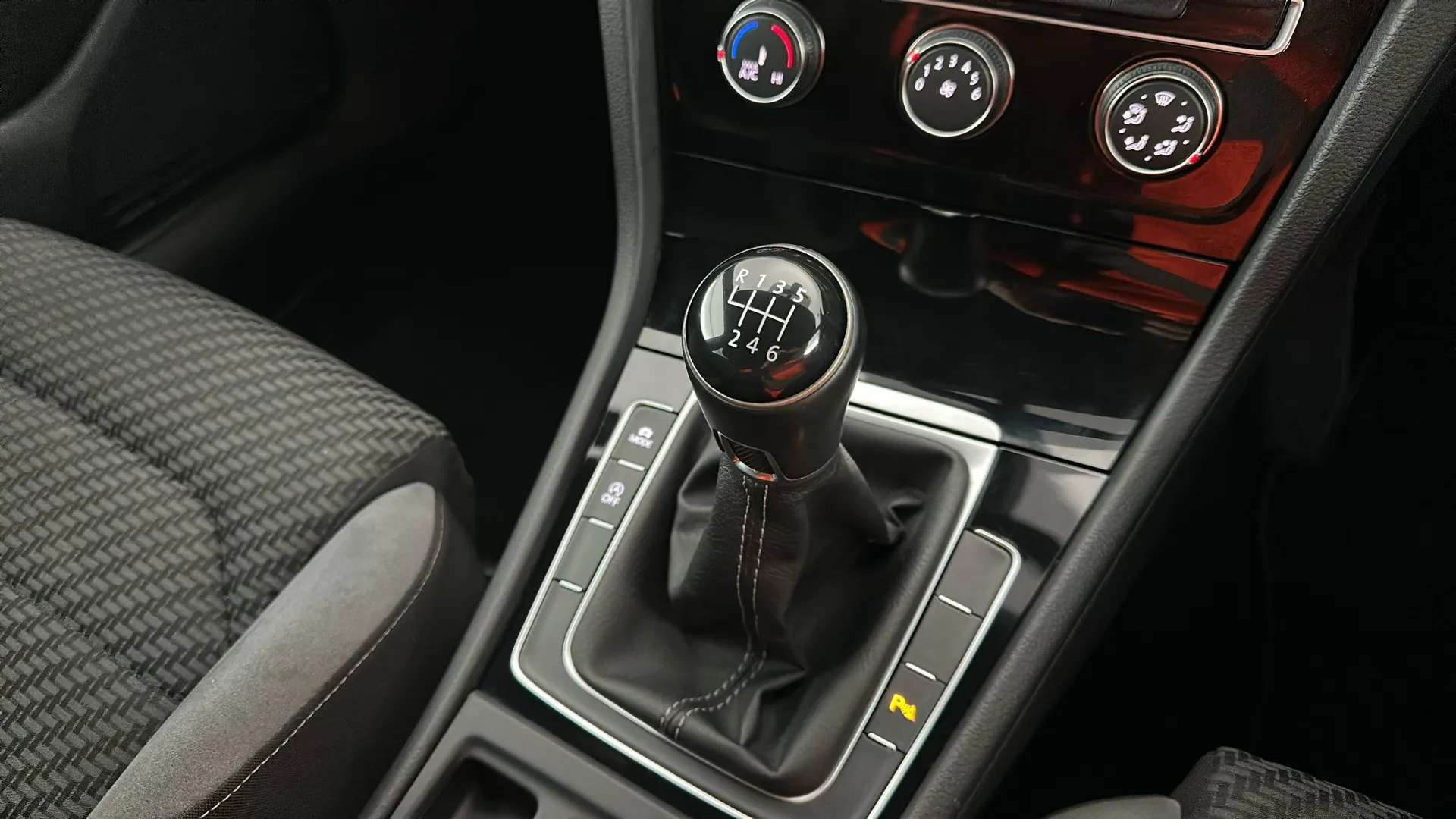 2019 VOLKSWAGEN GOLF 2019 VOLKSWAGEN GOLF