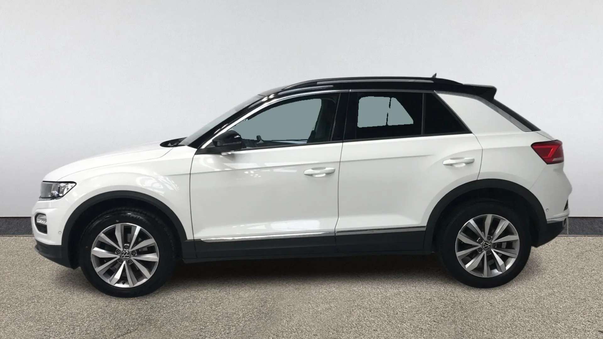 A 2021 VOLKSWAGEN T-ROC 1.5 TSI EVO Design DSG A 2021 VOLKSWAGEN T-ROC 1.5 TSI EVO Design DSG