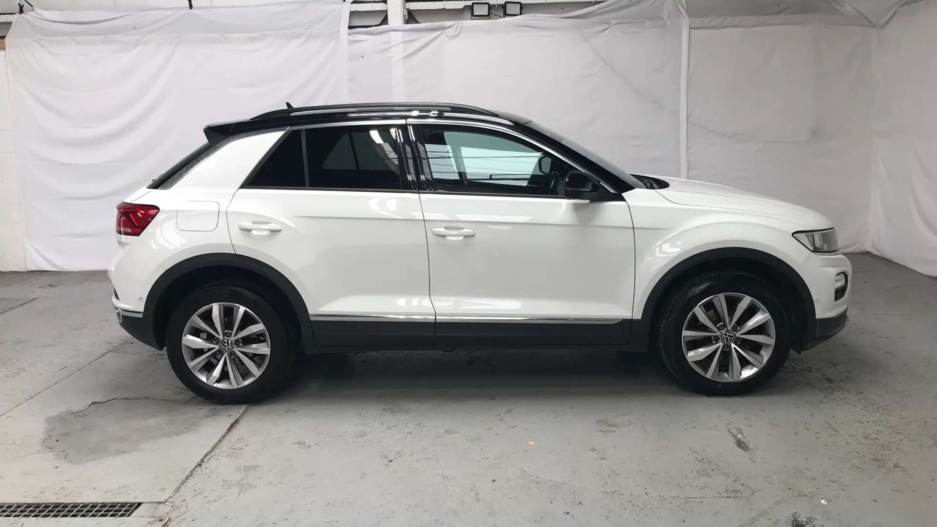 2021 VOLKSWAGEN T-ROC 2021 VOLKSWAGEN T-ROC