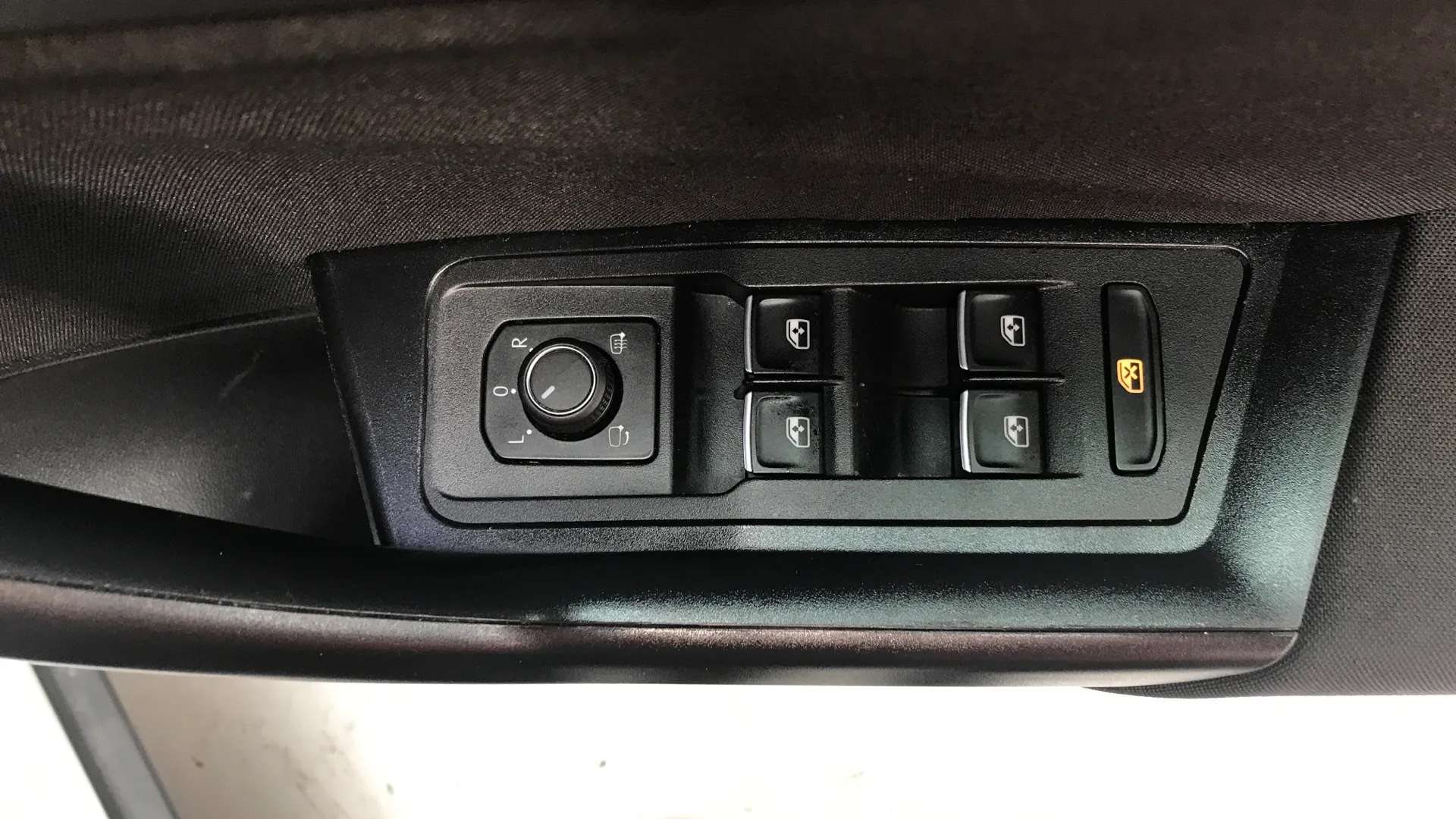 2021 VOLKSWAGEN T-ROC 2021 VOLKSWAGEN T-ROC